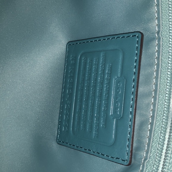 COACH turquoise blue ruffled leather luxury shoulder bag in excellent condition - Picture 7 of 9